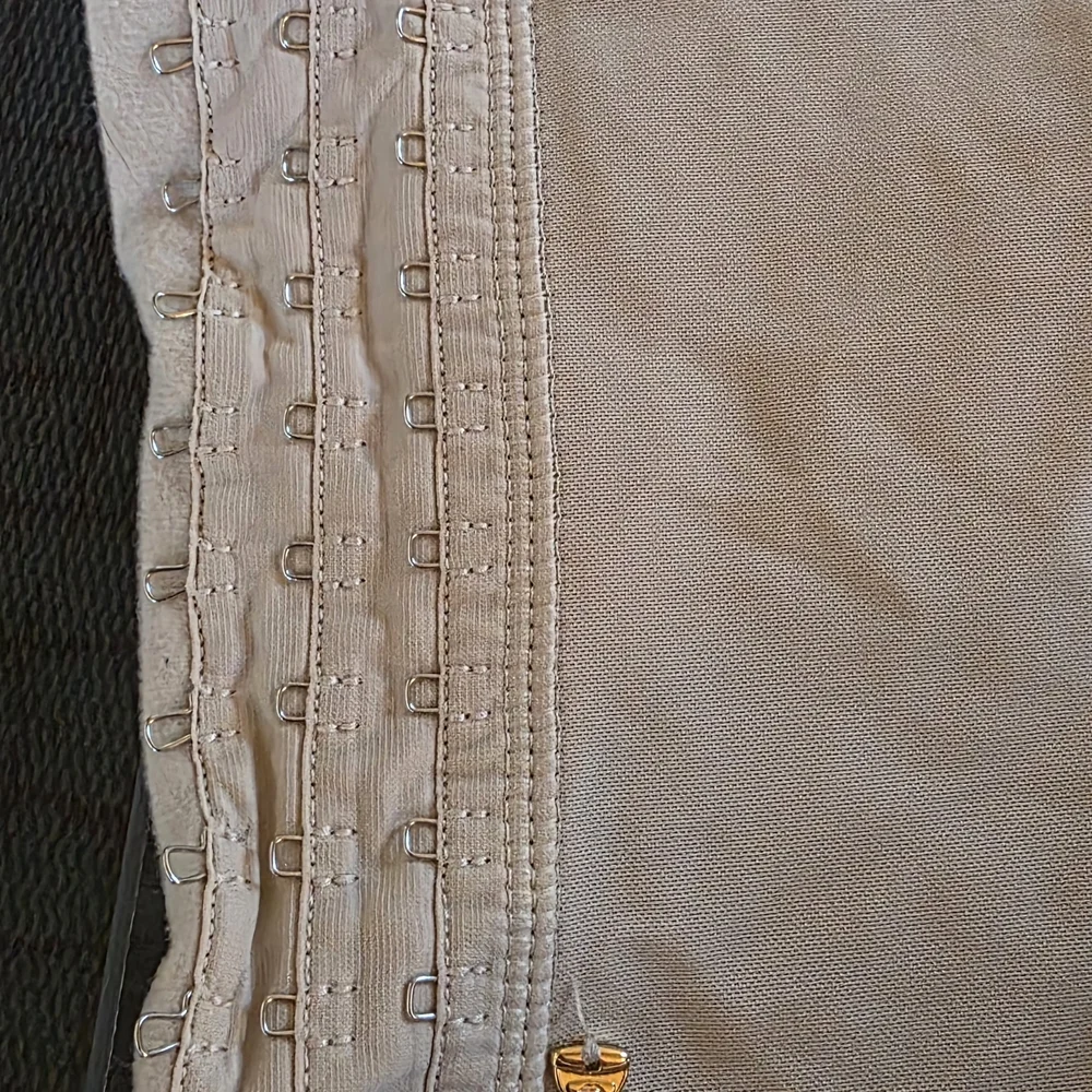 Seamless Beige Shapewear Bodysuit - Picture 4 of 5